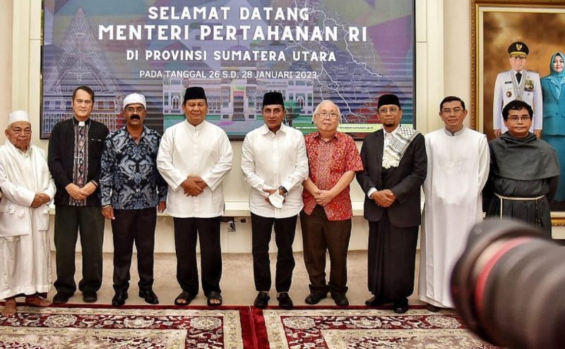 Ketua BP Mupel Sumut-Aceh Pendeta Johny A. Lontoh M. Min, M. Th bersama Menteri Pertahanan Prabowo Subianto, Gubernur Sumut Letjen TNI (Purn) Edy Rahmayadi dan tokoh agama Sumut