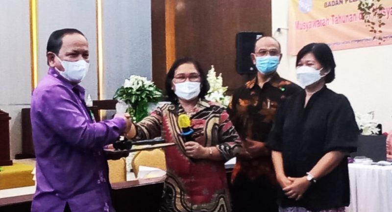Kiri, Pendeta Daniel J.C. Lumentut terpilih lagi memimpil Mupel Banten.